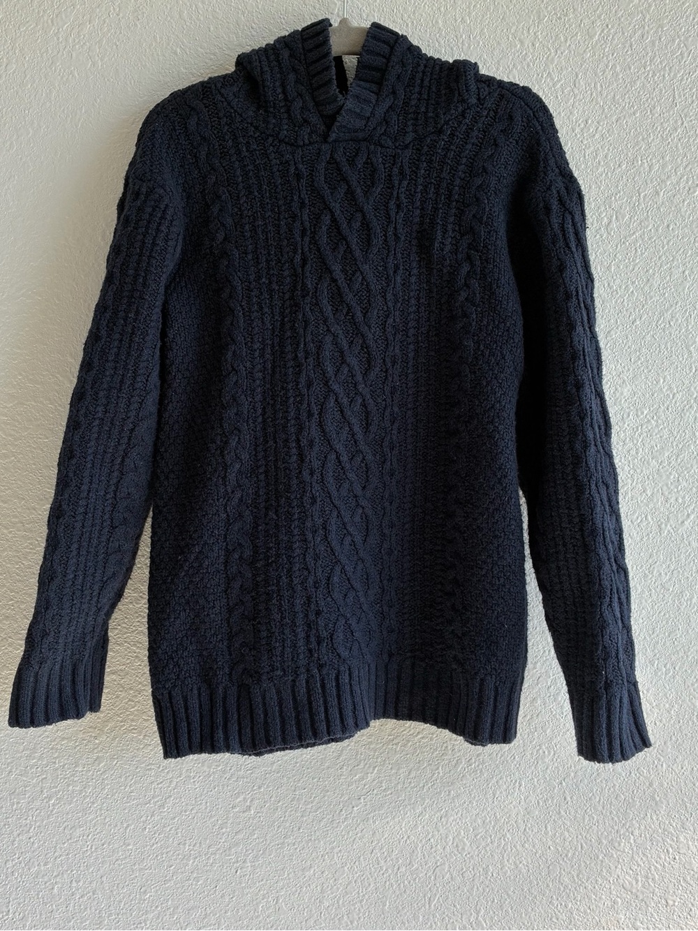 Old Navy boys long sleeve navy blue pullover hoodie knit sweater